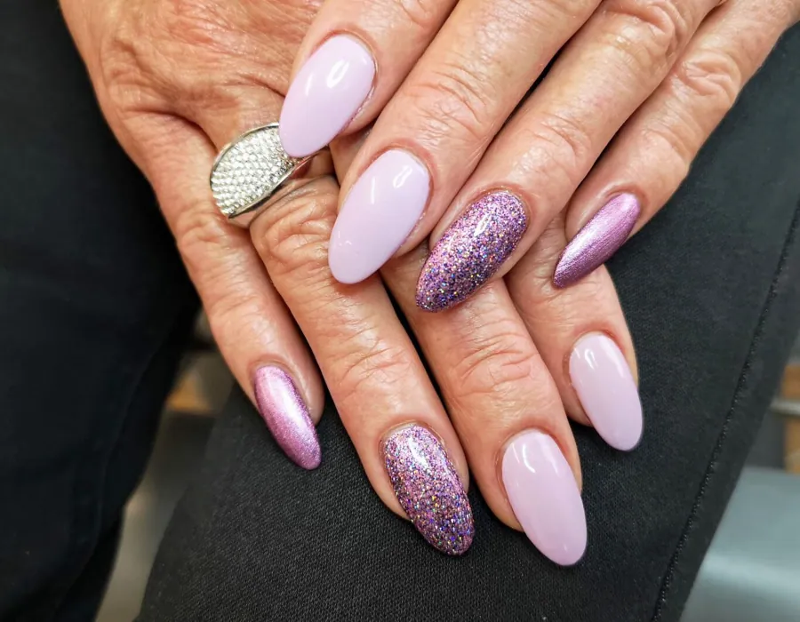 Nageldesign Lila Glamour